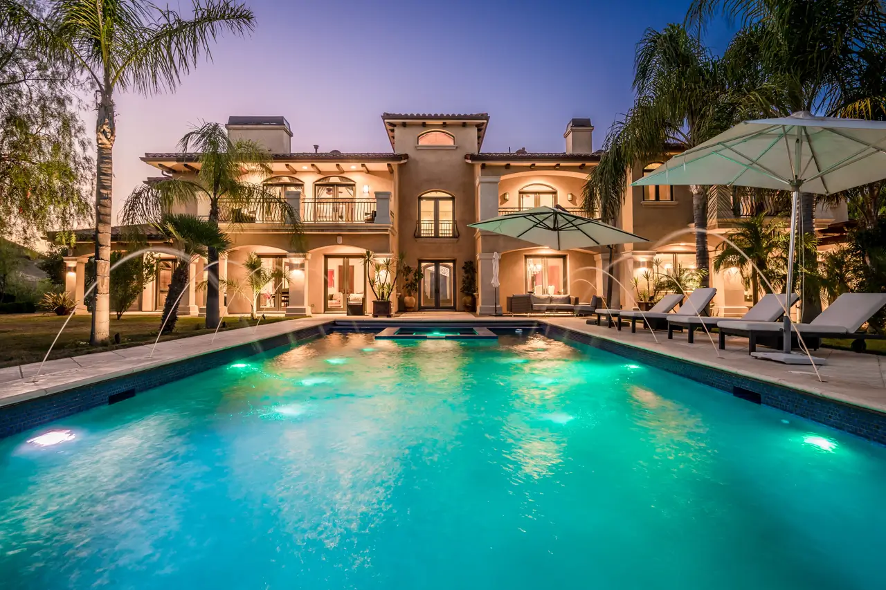 Swimming pool project in Dubai